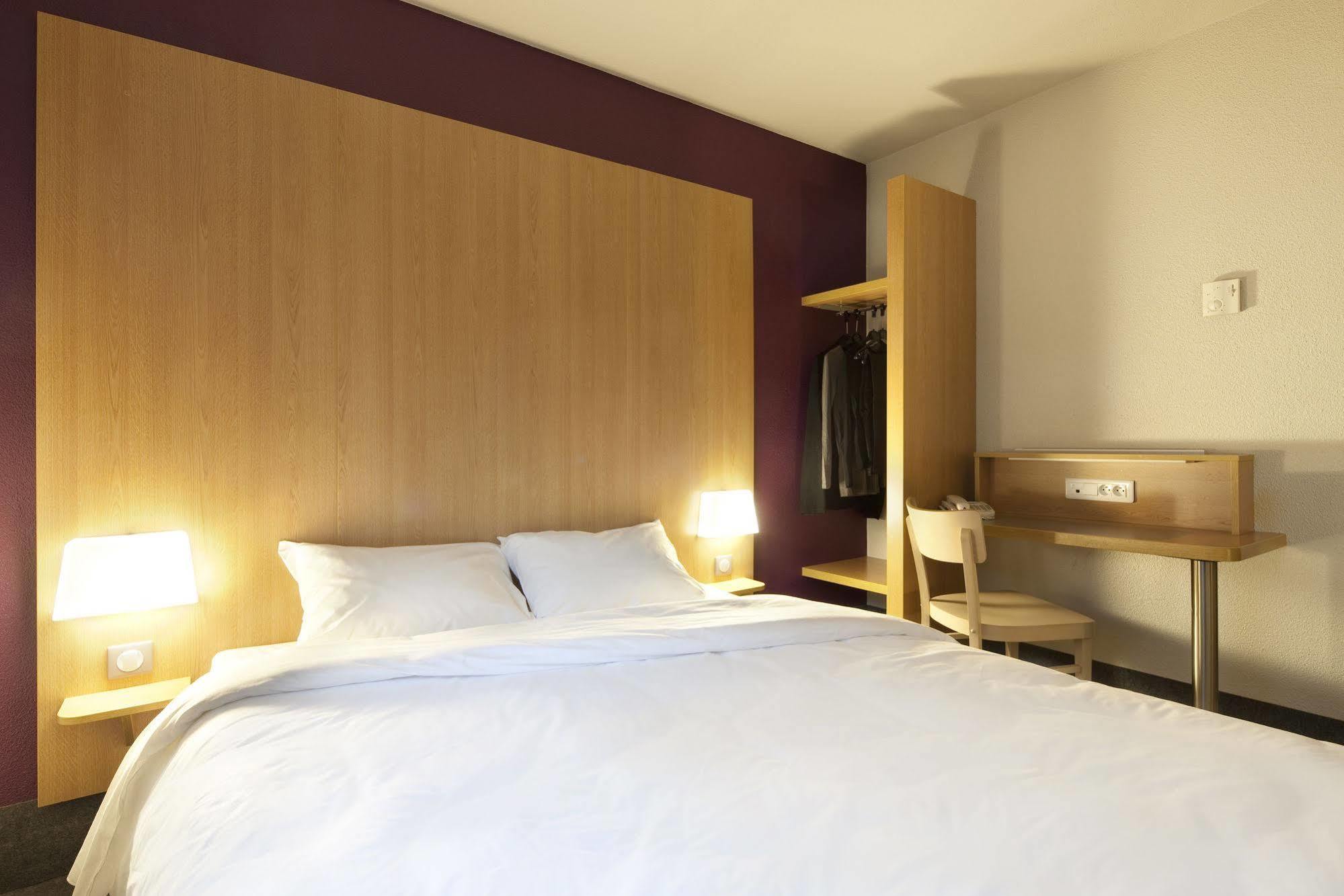 B&B Hotel Le Puy-En-Velay Vals-pres-le-Puy Exteriör bild